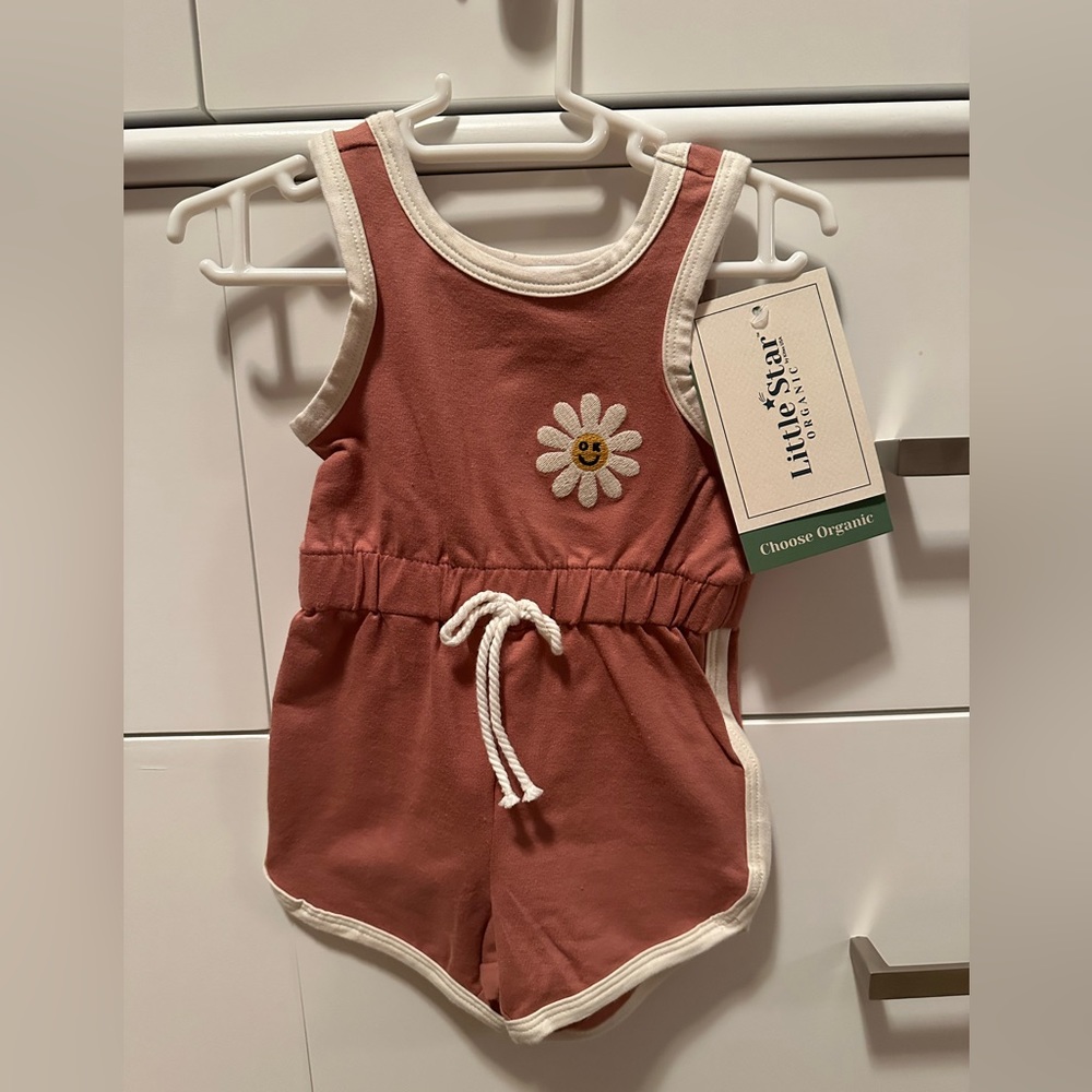 NWT-Sleeveless Dophin Romper 12M